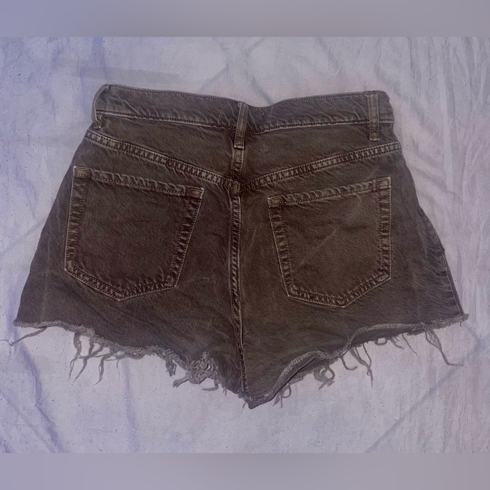 brown distressed jean shorts
